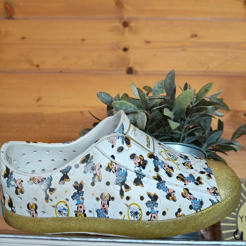 NATIVE x Disney Parks 50th Anniversary Minnie‎ Mouse Slip On Water Shoe Junior 1